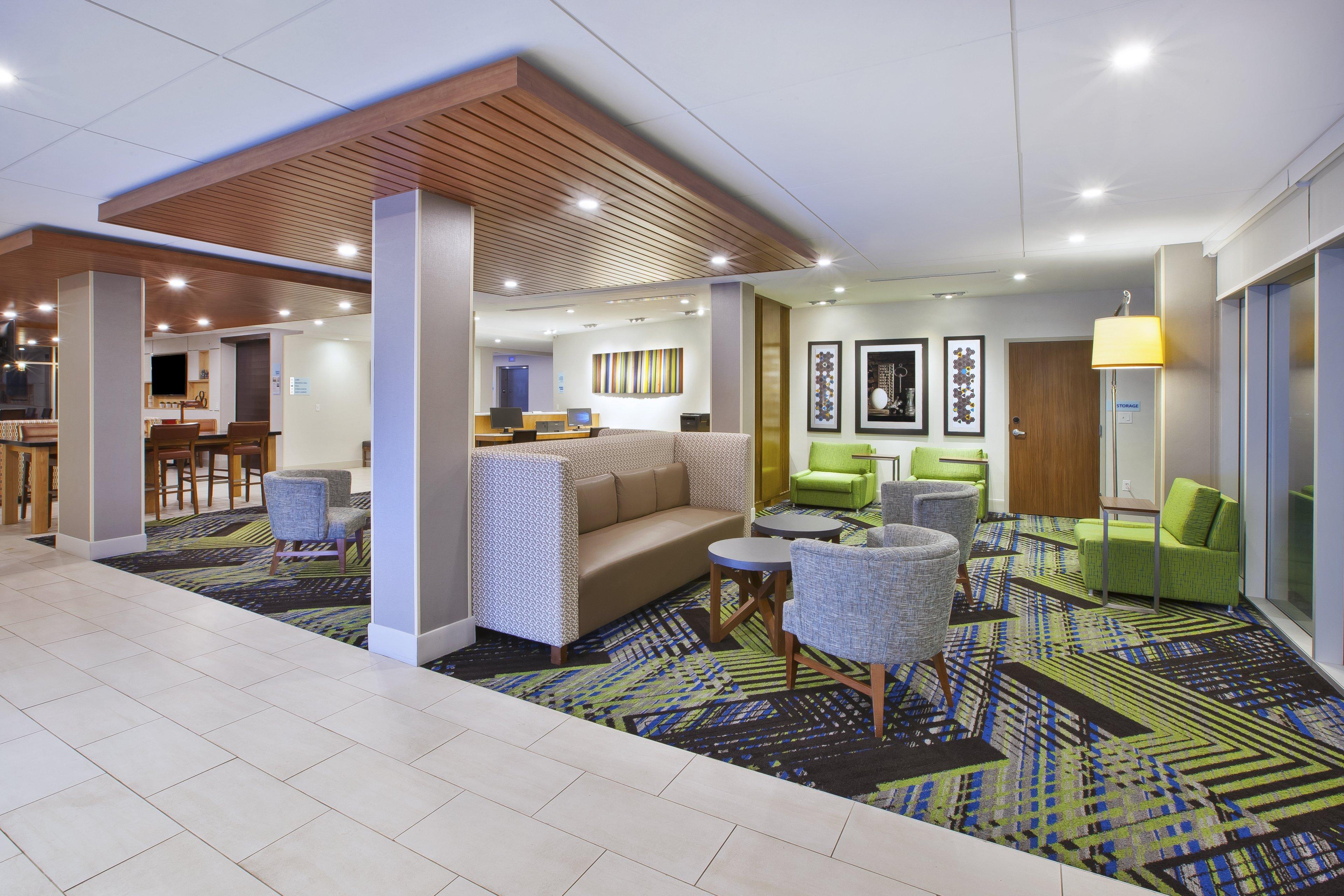 Holiday Inn Express & Suites Grand Rapids Airport North, An Ihg Hotel Exteriör bild